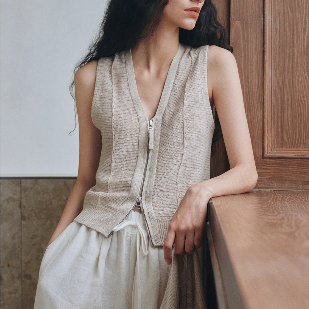 TONE.E Knit Zip Front sweater tank Vest Top S